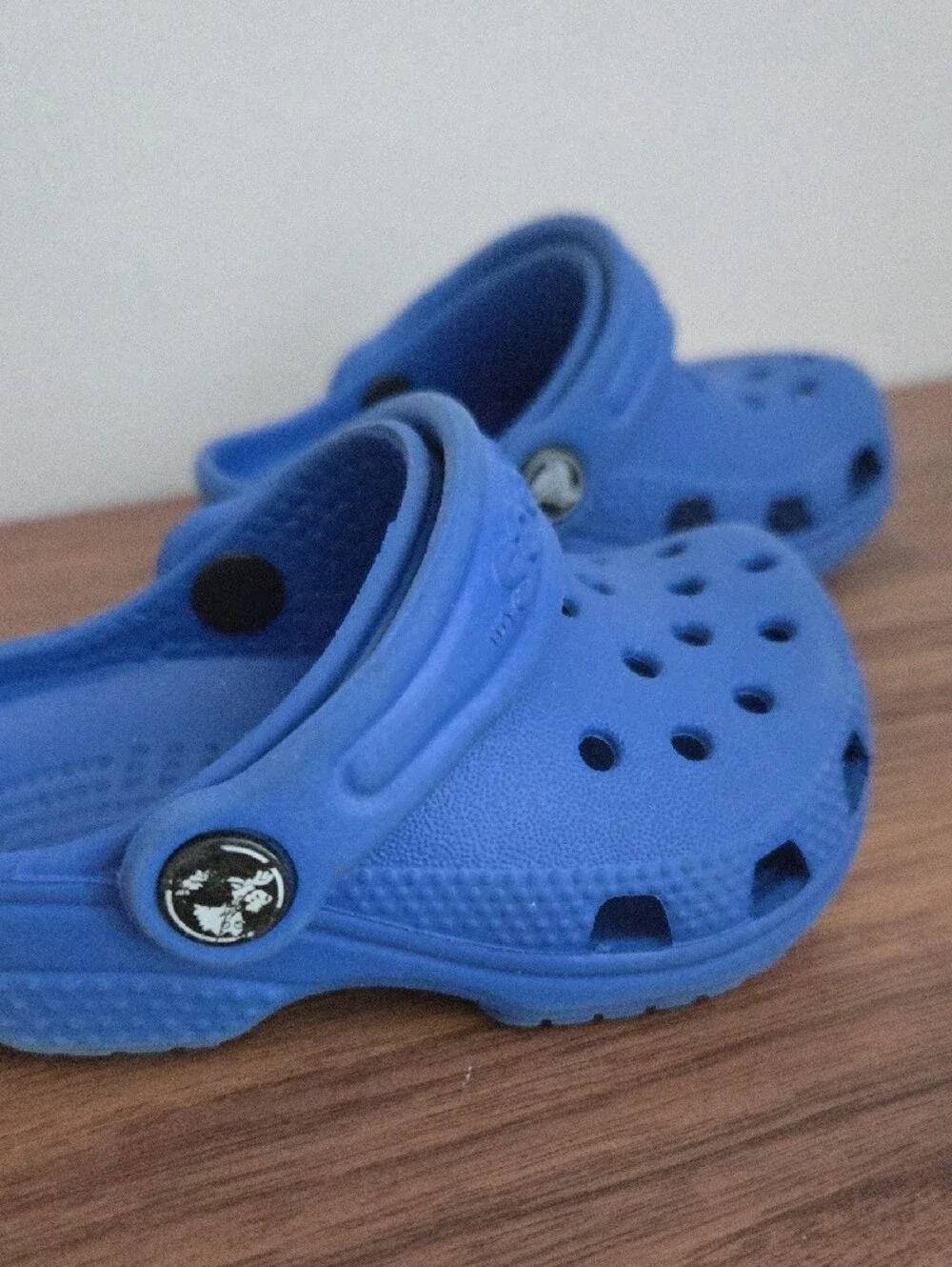 CROCS Infant Kids Classic Clog in Royal Blue